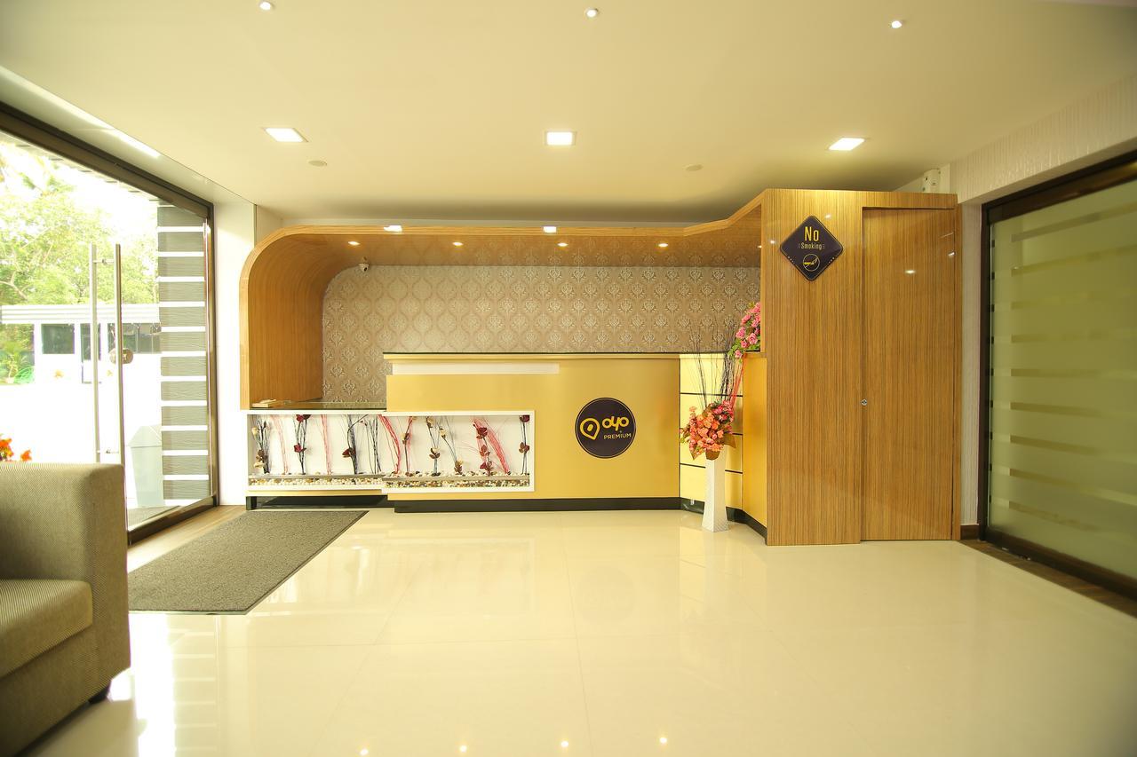 Hotel A J Park Alappuzha Esterno foto
